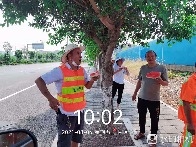 鐜夐緳鐜繚閲嶅簡鍒嗗叕鍙哥粰鍛樺伐閫佹竻鍑夊彂鏀炬叞闂墿璧4